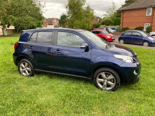 Toyota URBAN image 2