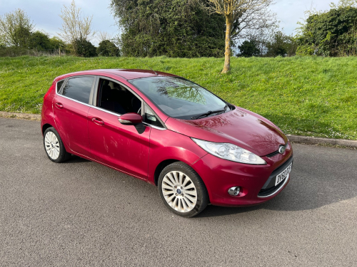 Ford FIESTA  TITANIUM