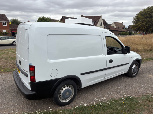 Vauxhall Combo image 3