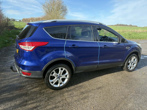 Ford Kuga image 3