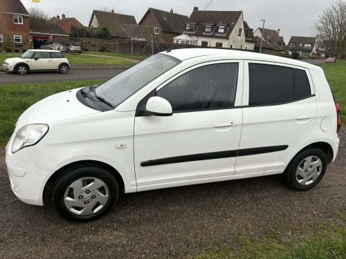 Kia PICANTO image 9