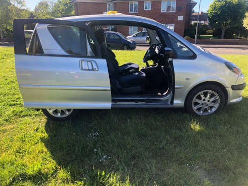 Peugeot 1007 image 15