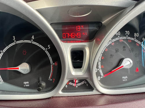 Ford FIESTA TITANIUM image 16