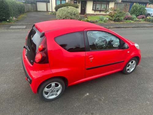 Peugeot 107 image 2