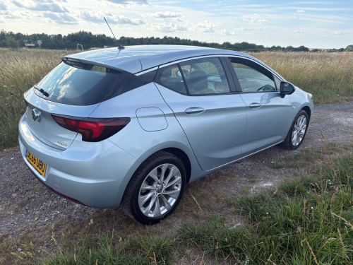Vauxhall ASTRA image 3
