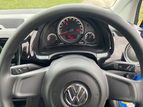 VW UP image 24