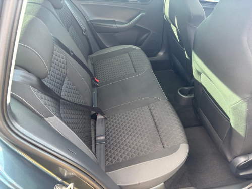 Skoda RAPID SPACEBACK image 10