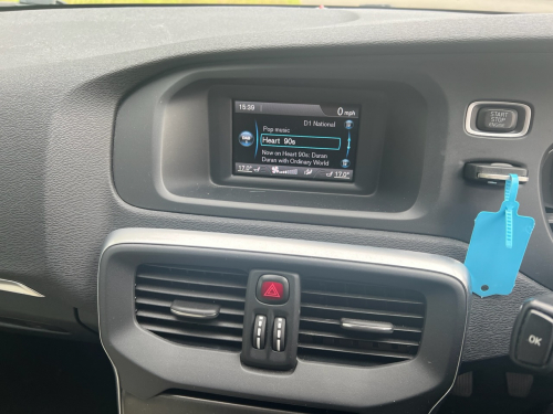 Volvo V40 image 16