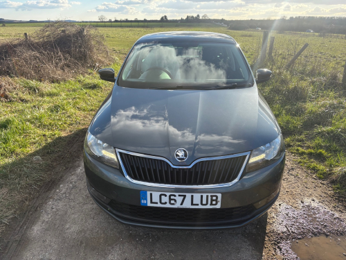 Skoda RAPID SPACEBACK image 8
