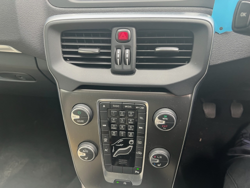 Volvo V40 image 17