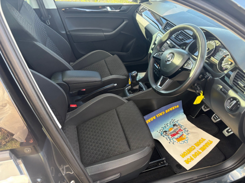 Skoda RAPID SPACEBACK image 9