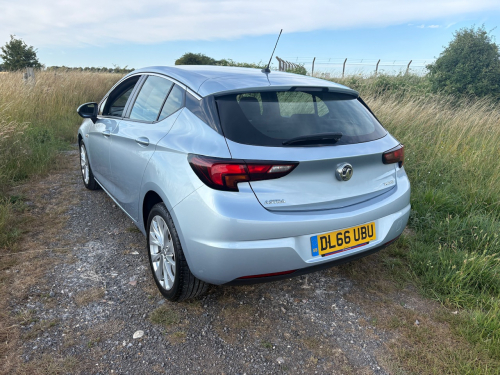 Vauxhall ASTRA image 7