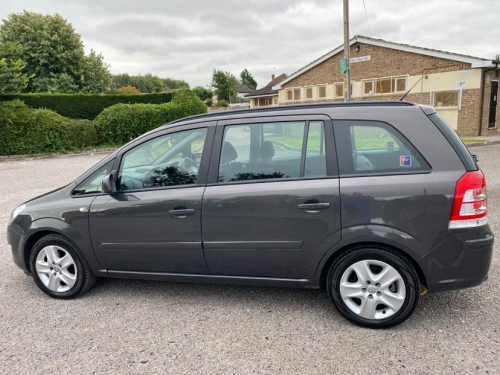 Vauxhall ZAFIRA image 8