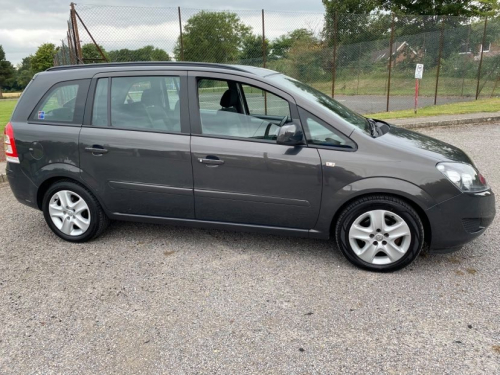 Vauxhall ZAFIRA image 3