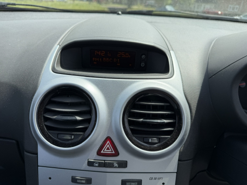 Vauxhall CORSA image 17
