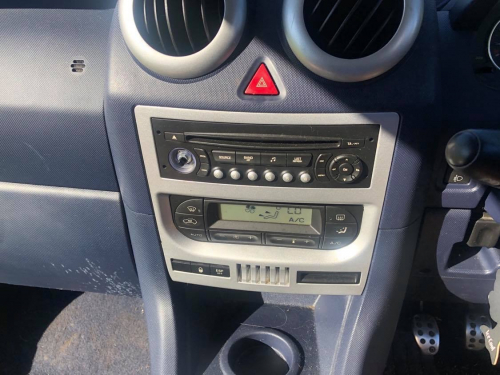 Peugeot 1007 image 18