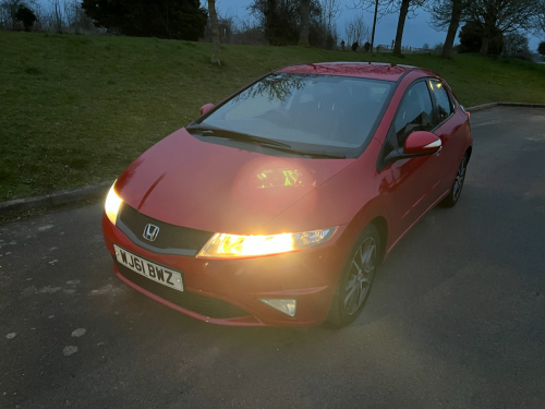 Honda CIVIC image 10