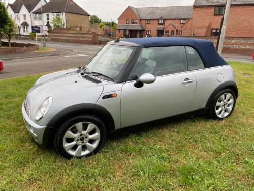 Mini Cooper image 12