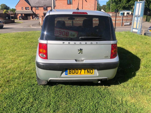Peugeot 1007 image 6