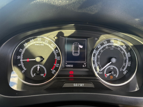 Skoda RAPID SPACEBACK image 13