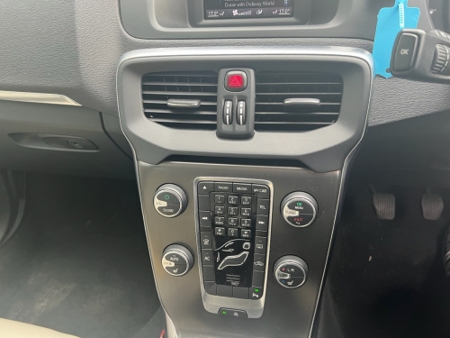 Volvo V40 image 23