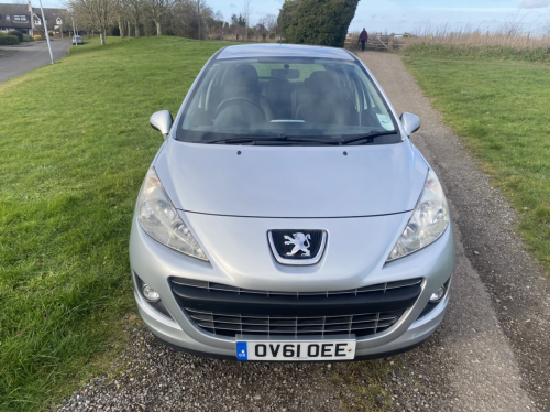 Peugeot 207 image 9