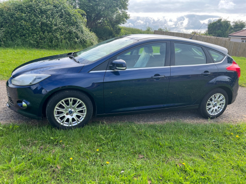 Ford FOCUS TITANIUM image 6