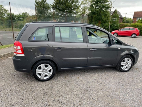 Vauxhall ZAFIRA image 4