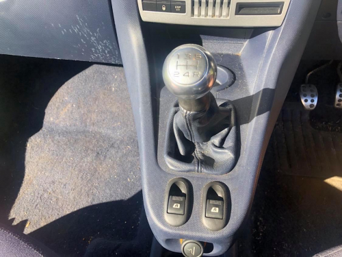 Peugeot 1007 image 19