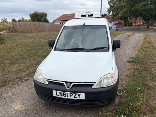 Vauxhall Combo image 10