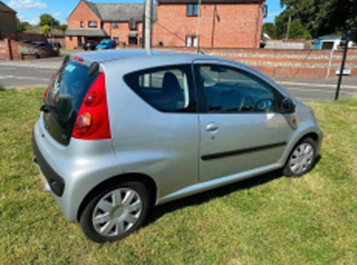 Peugeot 107 image 12