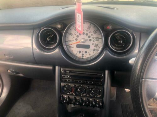 Mini Cooper 1.6 image 19