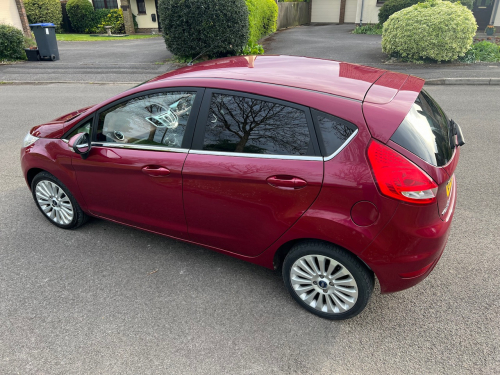 Ford FIESTA TITANIUM image 7
