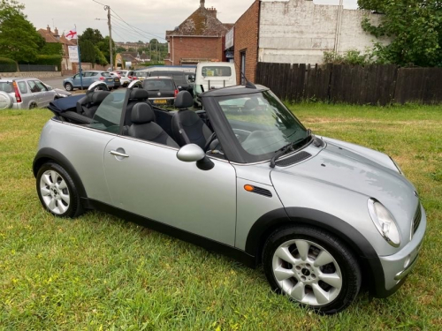Mini Cooper image 2