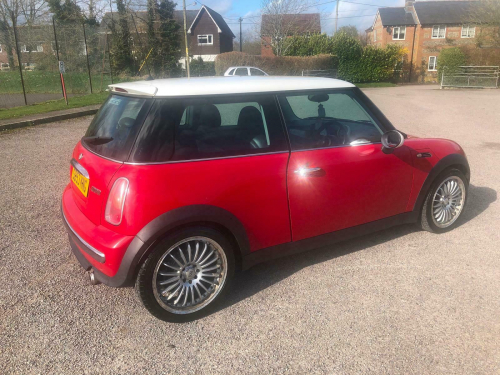 Mini Cooper 1.6 image 3