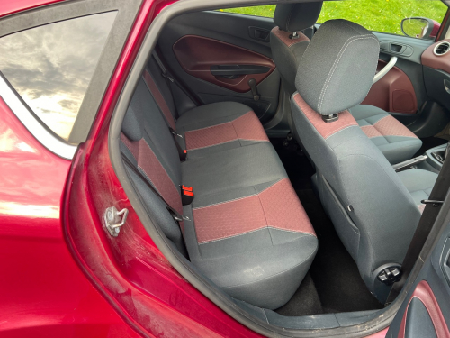 Ford FIESTA TITANIUM image 15