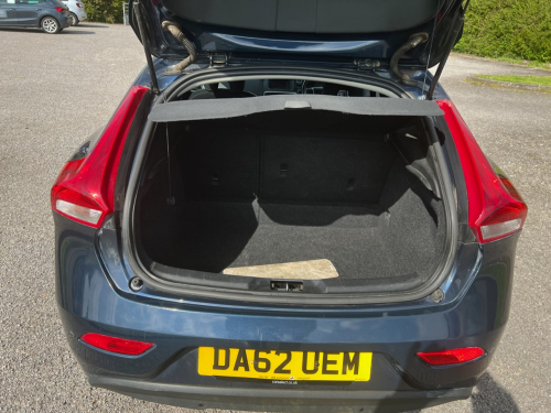 Volvo V40 image 12